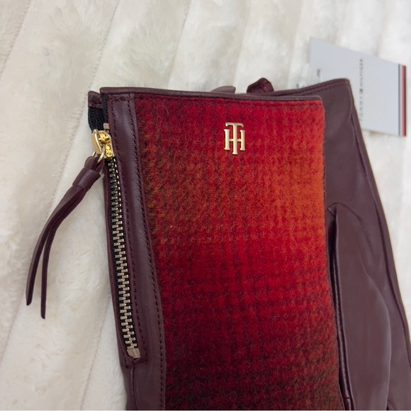 Tommy Hilfiger Red & Burgundy Wool Leather Gloves | Gold TH Logo | Size M/L - Picture 2 of 5